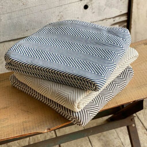 Swans-Island_Seaside-Throws. Classic style woven in Maine with 100% American cotton