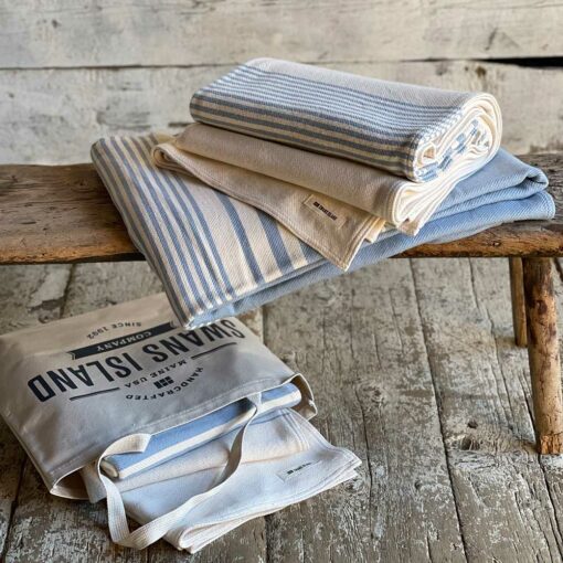 Swans Island's Cotton Penobscot blanket is woven in Maine with 100% American cotton.