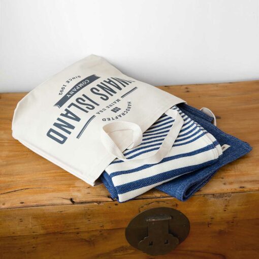 Swans Island soft organic merino wool + cotton blankets and throws come in our signature canvas tote bag.